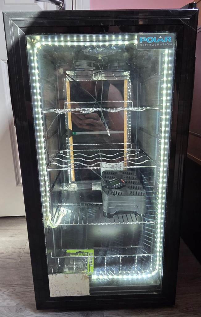 Large reptile egg incubator