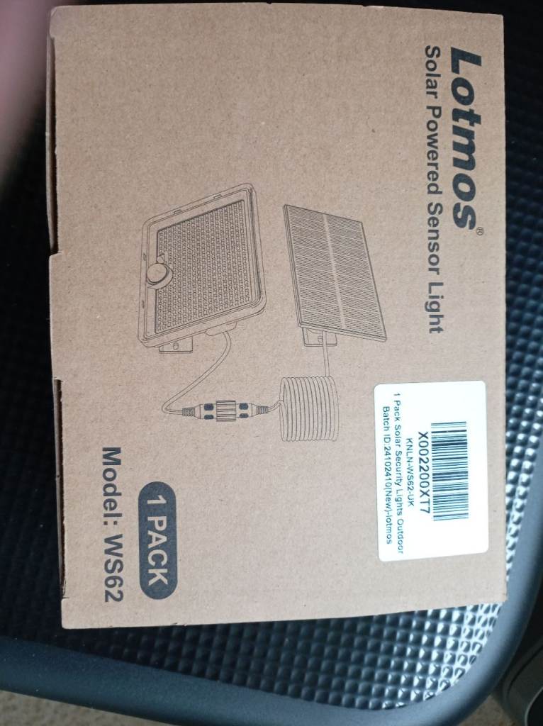 Lotmos WS62 Solar Powered Sensor Light – NEW