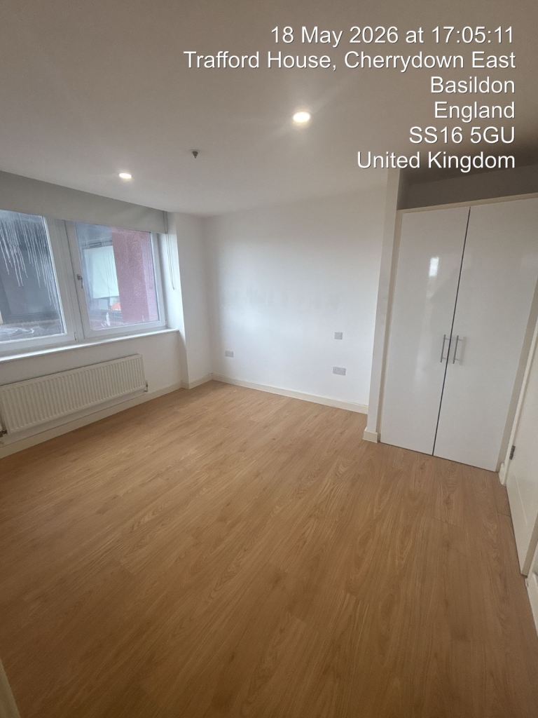 One bed apartment  Trafford House SS16 5HG