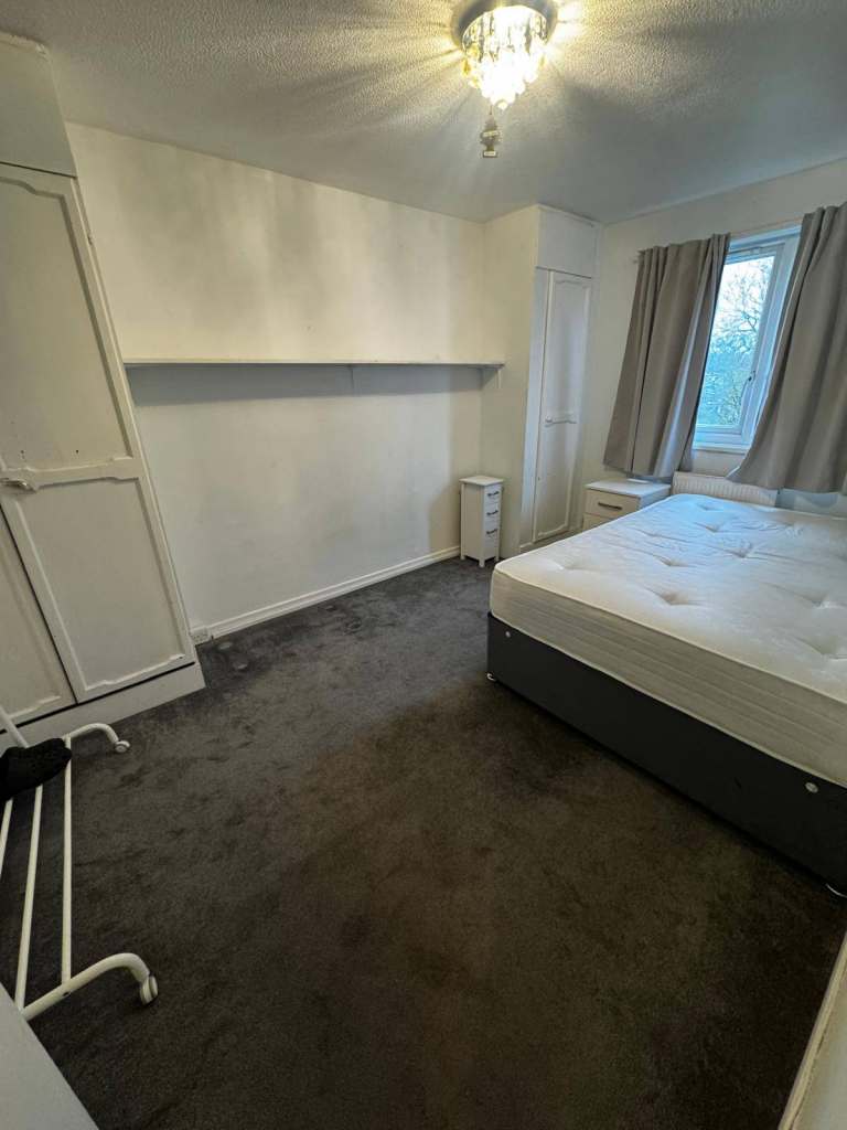 ROOMS IN SHARED PROPERTY IN SUTTON £700 & £800