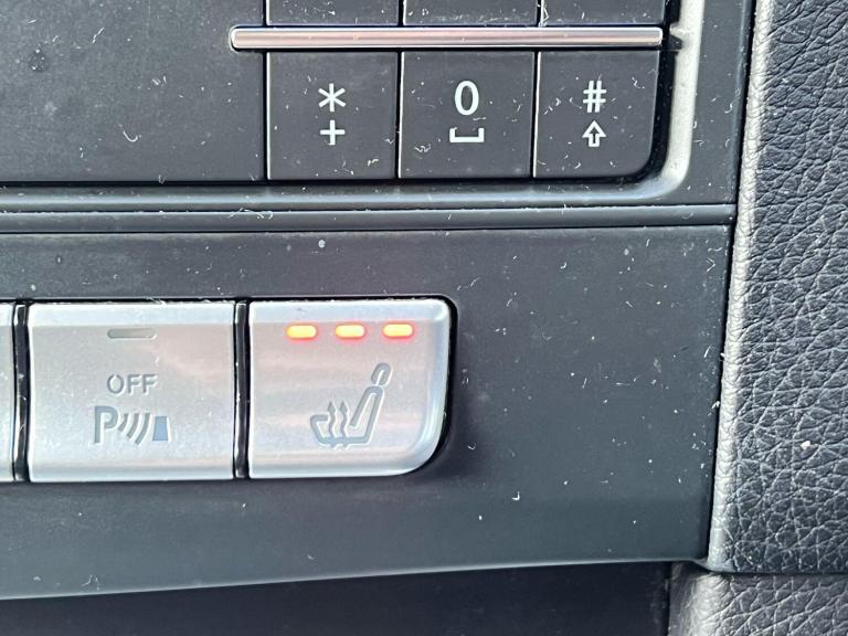 2015 Mercedes-Benz E Class E250 AMG Night Edition 4dr 7G-Tronic SALOON PETROL Automatic