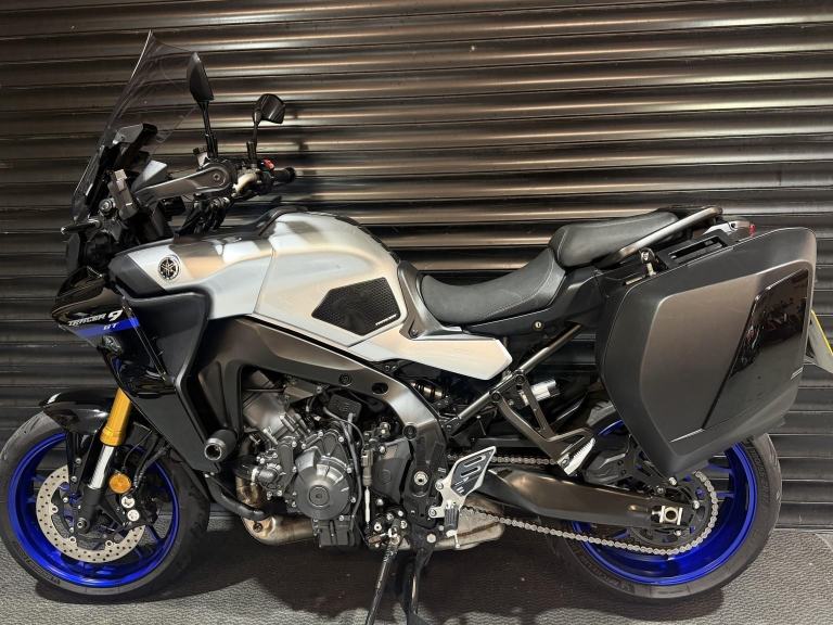 YAMAHA TRACER 9 GT 1 OWNER FULL SPECIFICATION  PANNIERS 2022 Petrol Manual