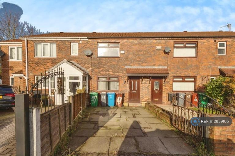 2 bedroom house in Crumpsall, Manchester, M8 (2 bed) (#2839106)