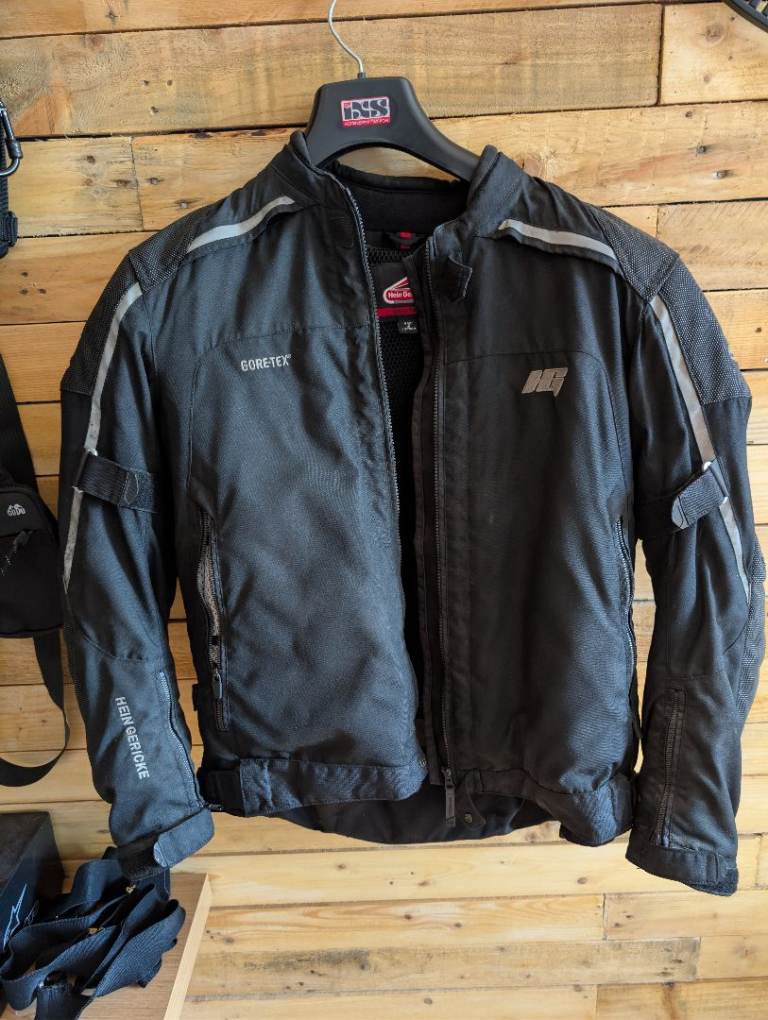 Hein Gericke Mens Goretex motorcycle jacket and trouser set.  46 Jacket/36 Trousers (56) 