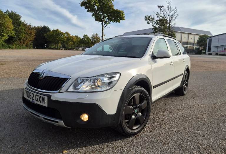 Skoda, OCTAVIA, SCOUT 4X4 Estate, 2012, Manual, 1968 (cc), 5 doors