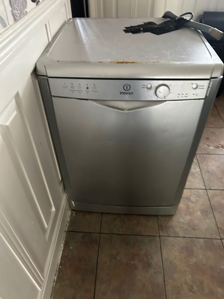Indesit dish washer 