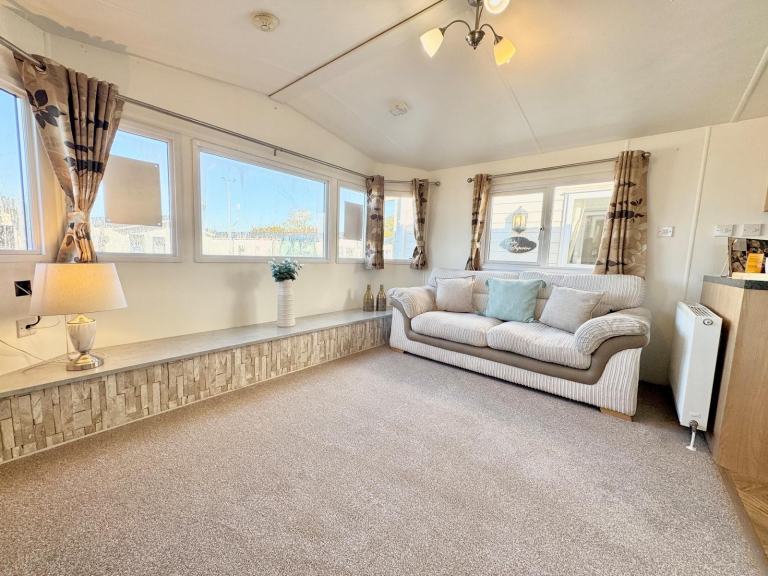 2017 Delta Sapphire in St. Osyth  - Lodge / Caravan 