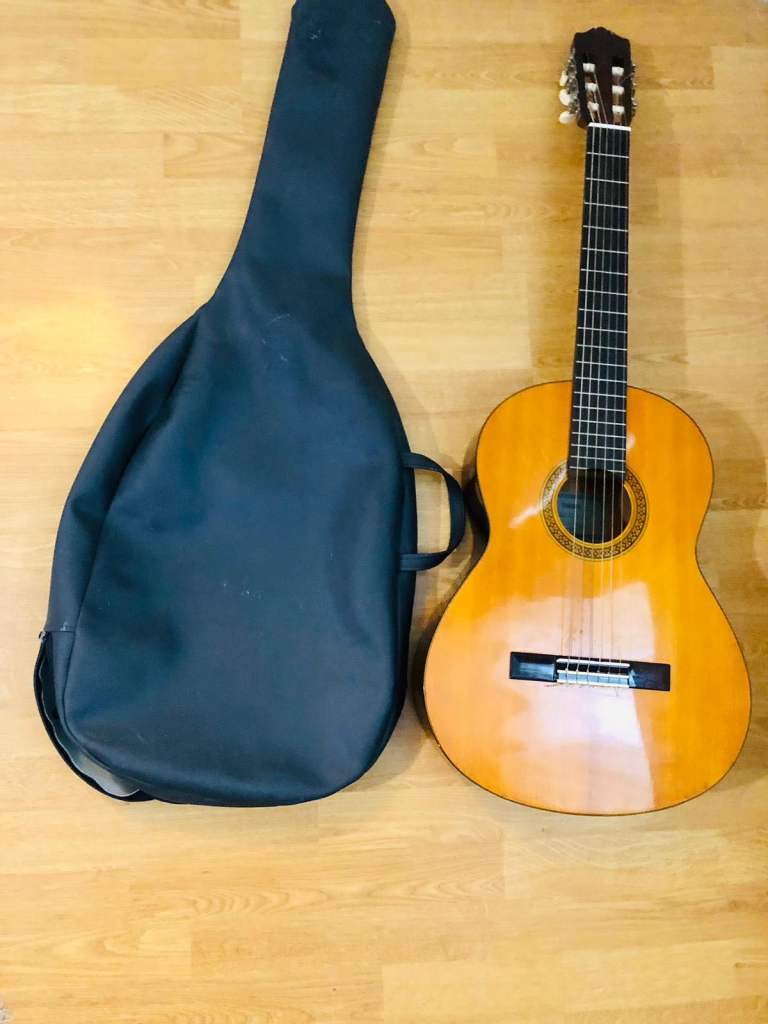 Yamaha CG-100A Classical Guitar with Gig Bag