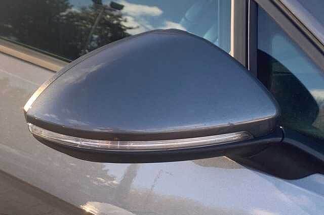 2018 Volkswagen Golf 2.0 TDI R-Line 5dr Hatchback Diesel Manual