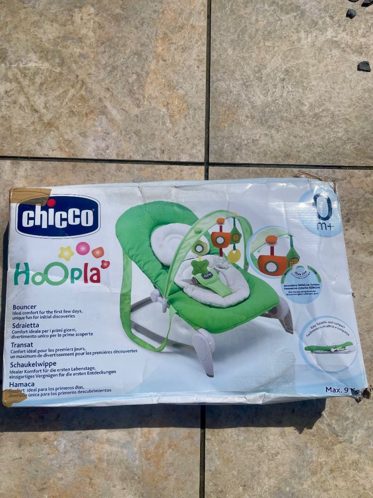 Chicco Hoopla Baby Bouncer – Green, used in Original Box