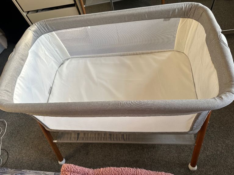 BabyLo Next2me Next To Me Bedside Crib