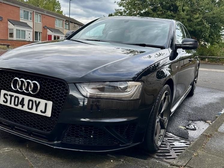 AUDI A4 2.0 TDI Black Edition 2014