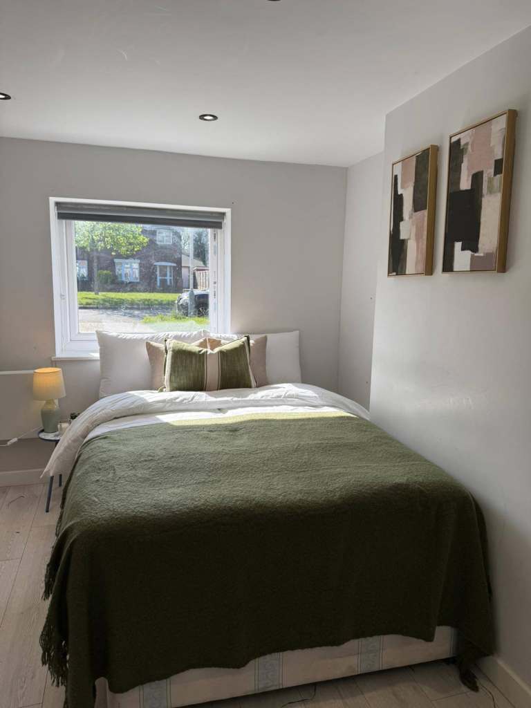 HMO Studio Flat – Hillingdon Area - UB7 9DU – DSS Welcome (35+)