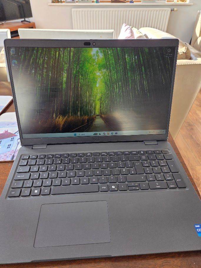 Dell Latitude 3550 Laptop Intel Core I7-1355U, 16GB 512GB SSD