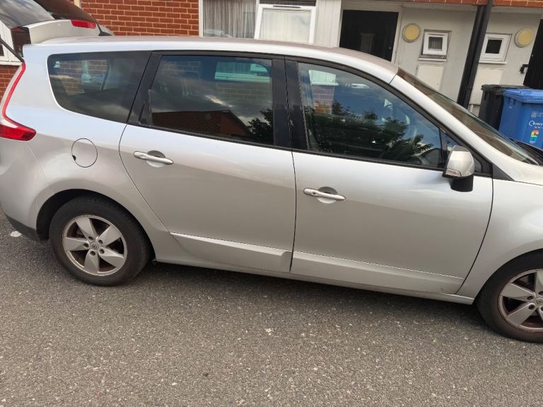 Renault grand scenic 