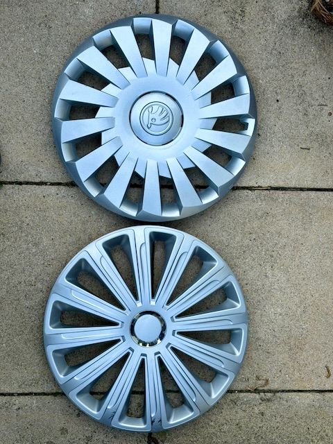 Hubcaps 16-inch silver Skoda and Versaco - 2 new, 5 used