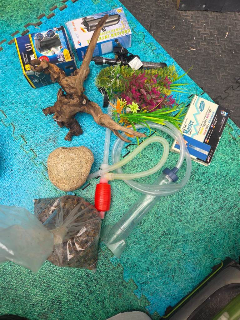 Fish tank accessories 