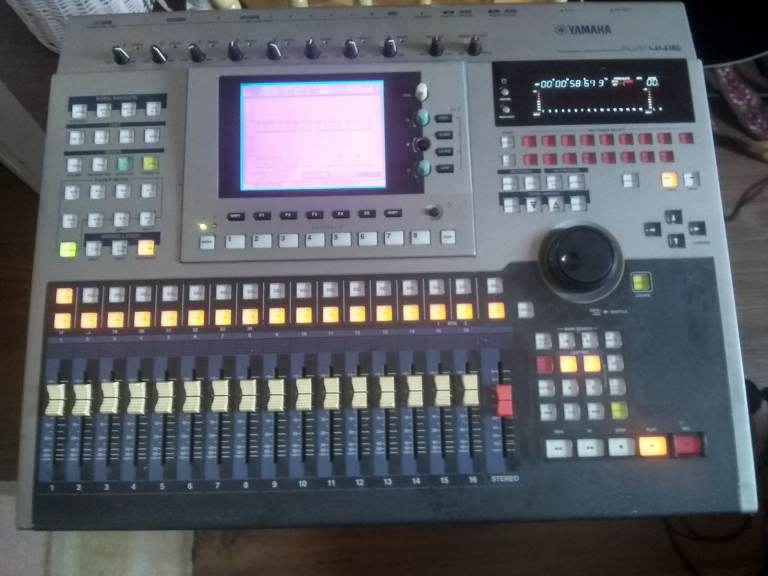 Yamaha AW4416 16 Track Professional Home Studio Recorder/ Mixer - Perfect Working Condition