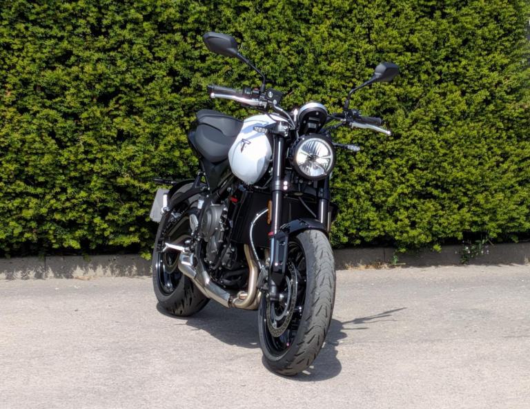 TRIDENT 660 EX DEMO