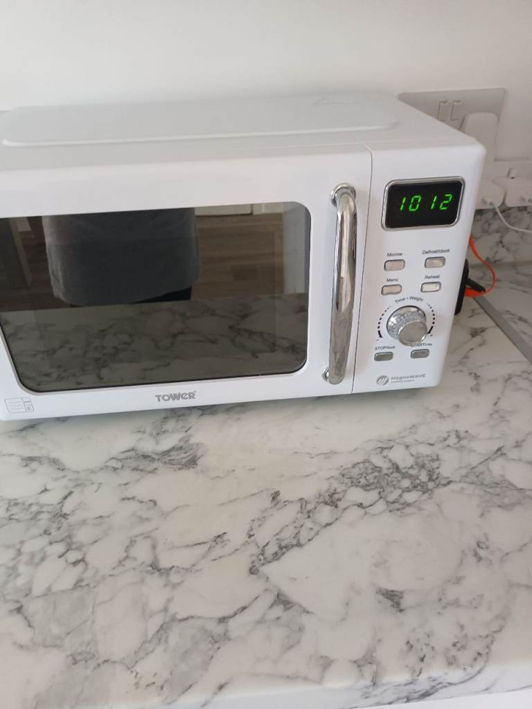 Tower microwave 