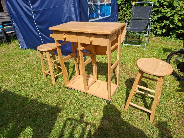 Kitchen space saver table and seats