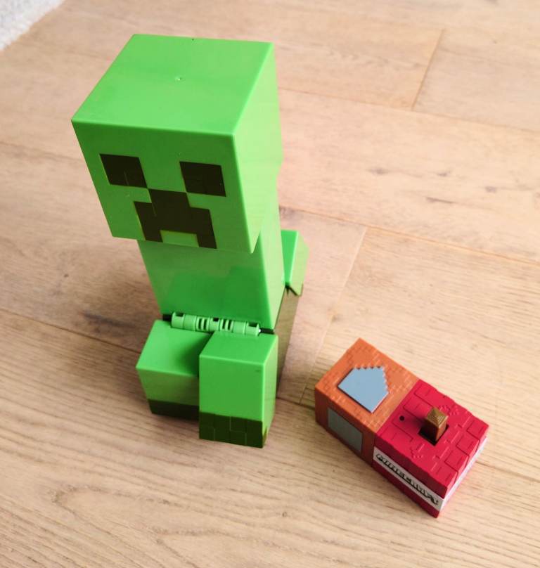 Minecraft exploding RC creeper 