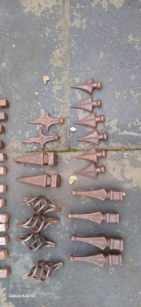 Gate, fence, railing heads