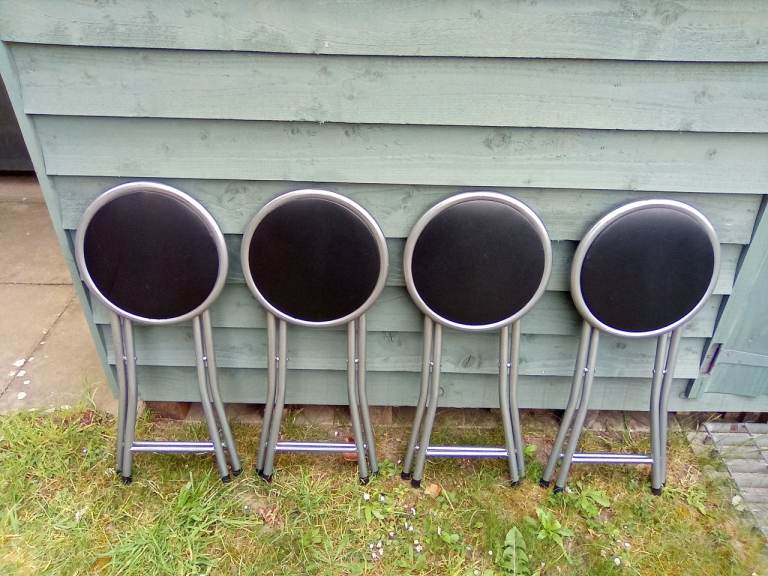 FOLDING STOOLS