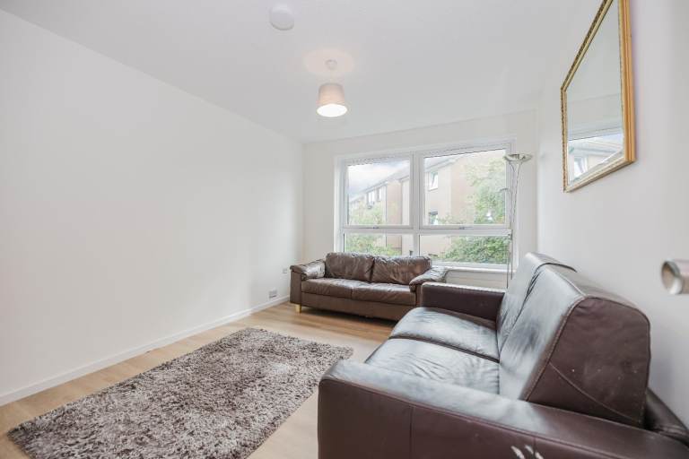 Recently refurbished, 1 bedroom, furnished flat in Newhaven – available soon