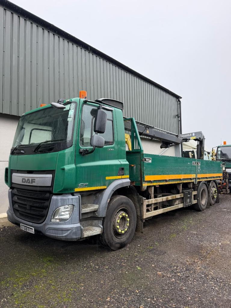 2016 DAF CF 75.330 26T DROPSIDE WITH HMF 1430 CRANE