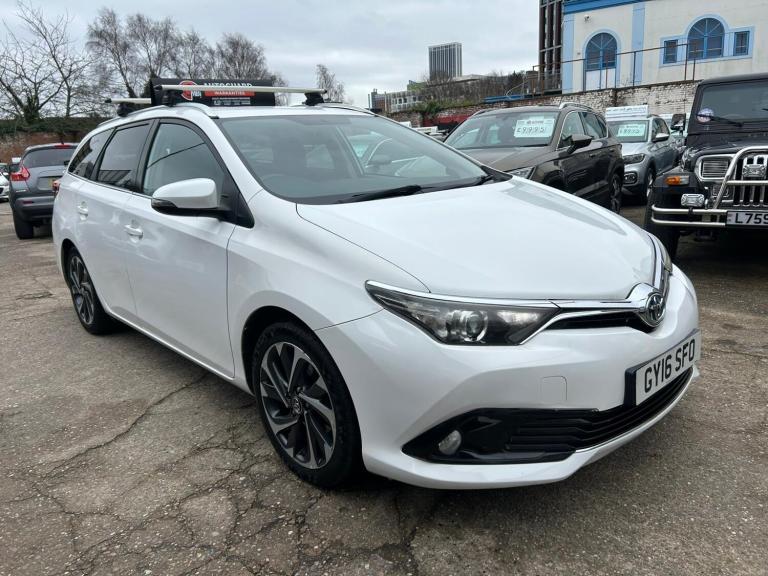 2016 Toyota Auris 1.8 Hybrid Design 5dr CVT ESTATE PETROL/ELECTRIC Automatic