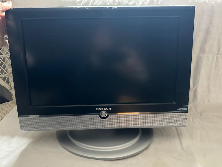 25 inch TV with dvd player 