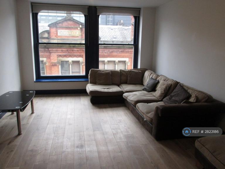 3 bedroom flat in Thomas Street, Manchester, M4 (3 bed) (#2823186)