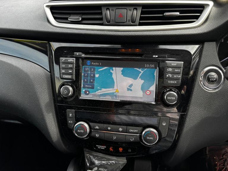 2017 Nissan Qashqai 1.2 DIG-T N-Connecta 2WD Euro 6 (s/s) 5dr HATCHBACK Petrol Manual