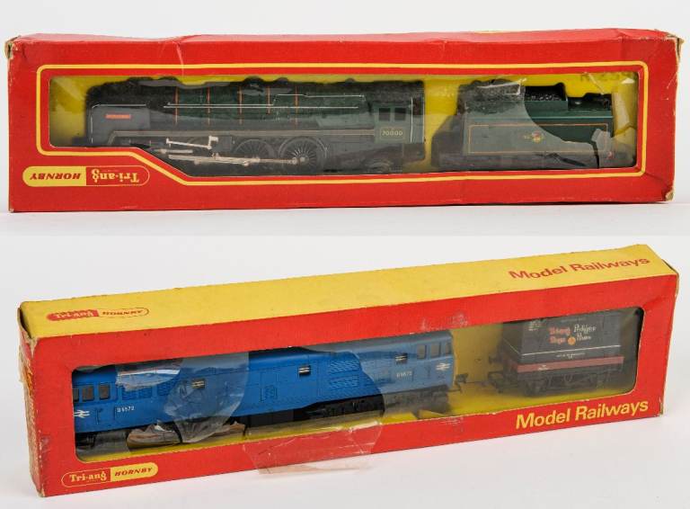 Vintage Tri-ang Hornby Model Railway Loco & Tender Set