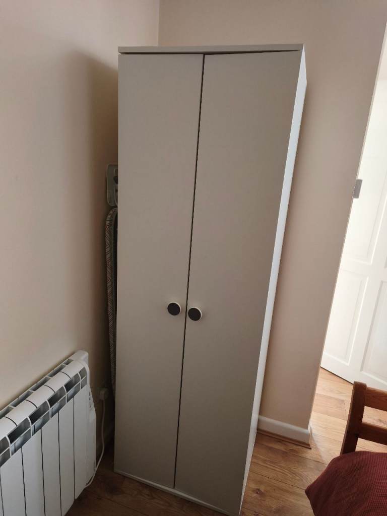 IKEA white Double Door Wardrobe with Knobs – Good Condition