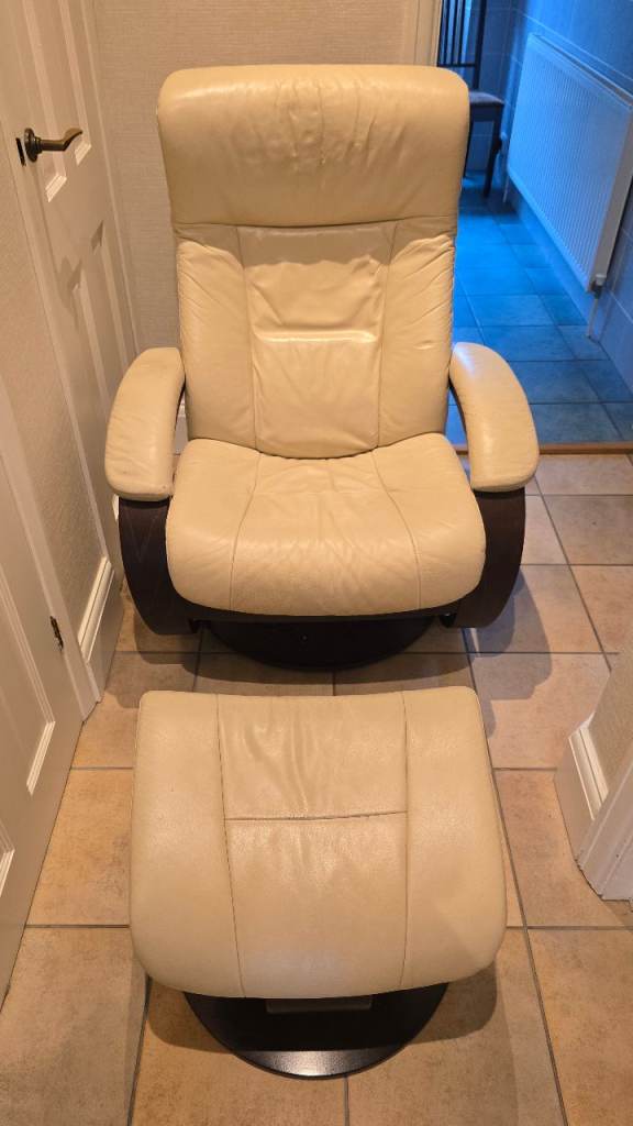 Recliner chair, beige