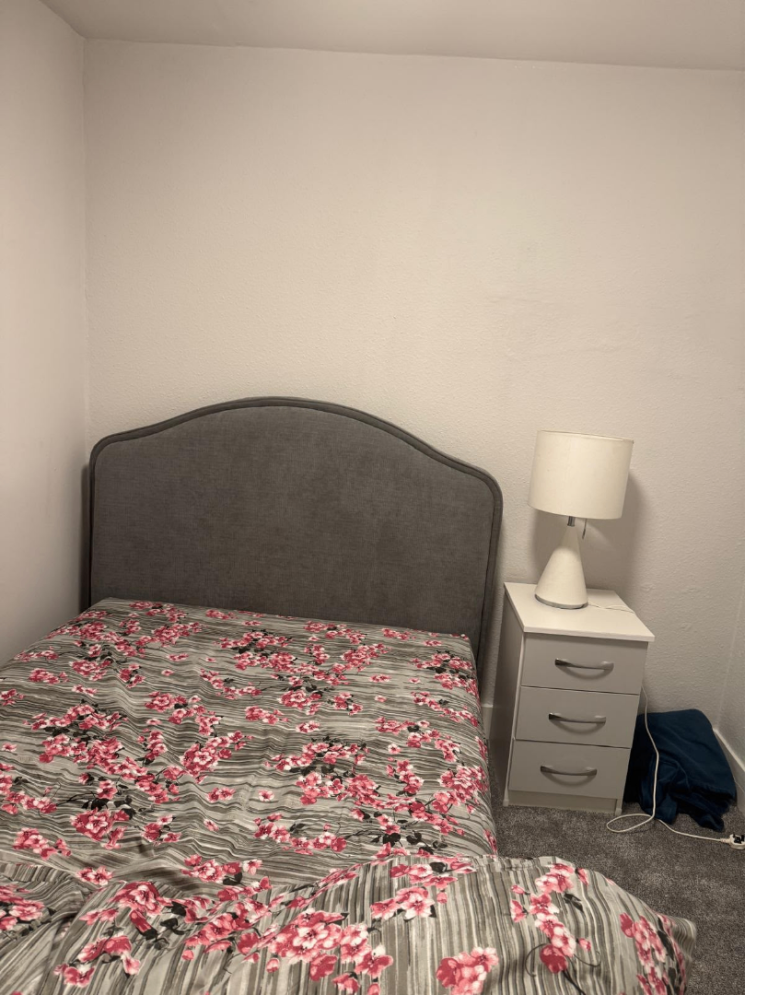 Spacious & Cosy Double Room For Rent AT RG1 5QP