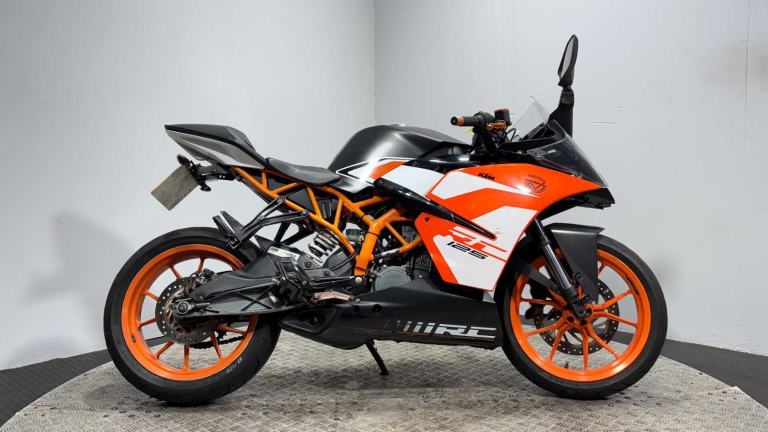KTM RC [Phone number removed]K SPORT BIKE PROJECT BIKE SPARES OR REPAIR 125CC