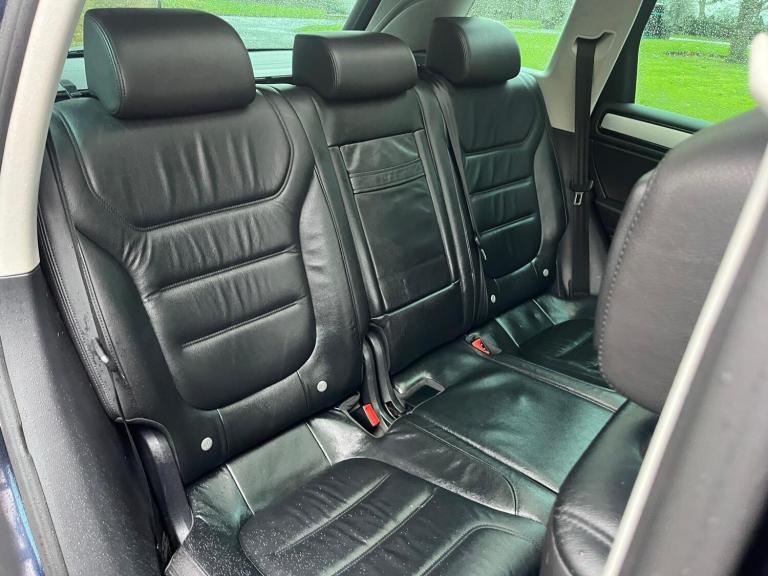 2014 Volkswagen Touareg 3.0 TDI V6 BlueMotion Tech R-Line Tiptronic 4WD Euro 5 (s/s) 5dr ESTATE D...