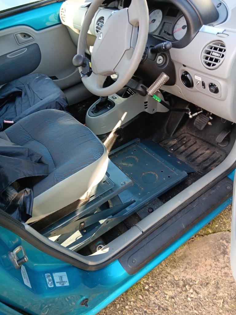 RENAULT KANGOO TRANSFER VEHICLE MOBILITY WAV ELECTRIC RAMP TAILGATE RARE MODEL