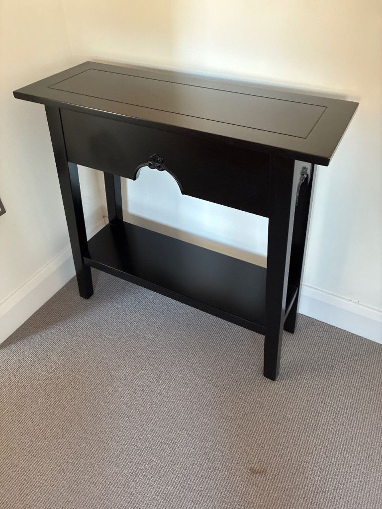 Black Wooden Console Table with Shelf – Good Condition