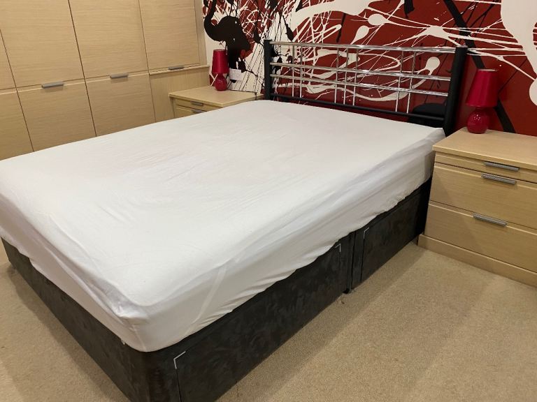 King size Divan bed with 4 drawers 