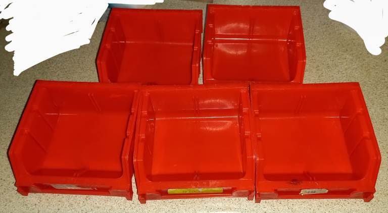 5 Small Storage Tubs