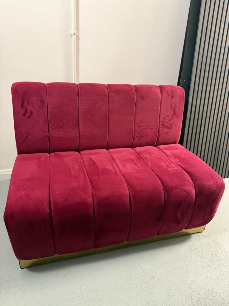 Berba Channel-Tufted Velvet Loveseat Burgundy 