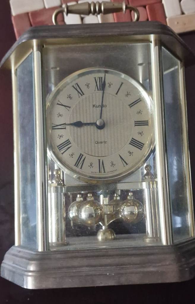 Mantle clock vintage working 