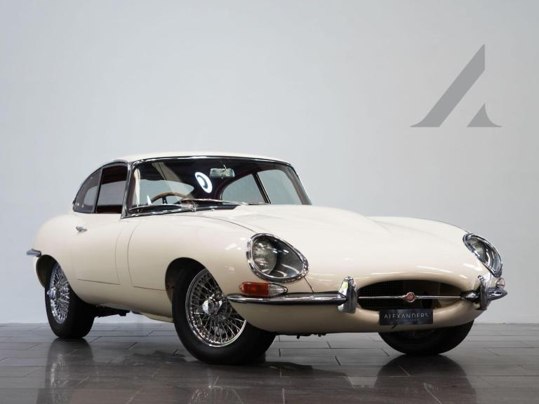  Jaguar E-Type Manual