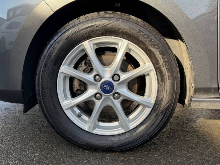 2018 Ford Fiesta 1.0T EcoBoost Zetec Hatchback 5dr Petrol Manual Euro 6 (s/s) (100 ps) Hatchback ...