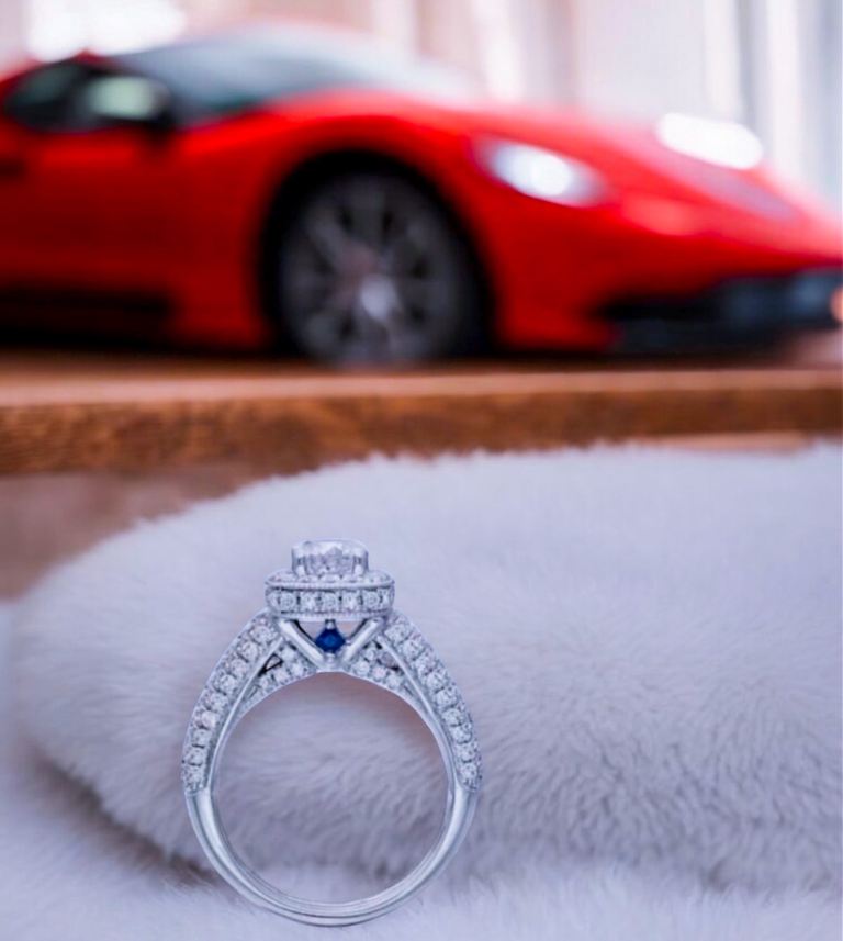 Vera Wang Halo Diamond Engagement Ring 18K 1.70ct Cost £8999