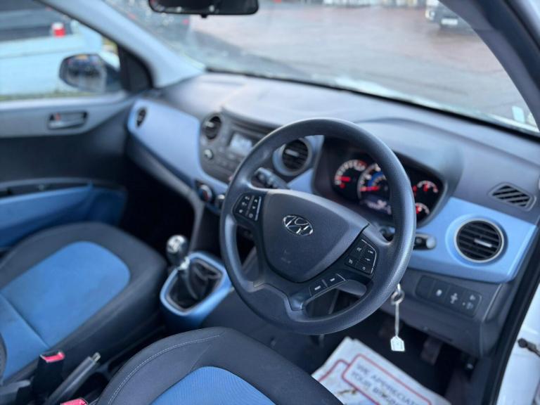 2015 Hyundai i10 1.0 SE Euro 5 5dr HATCHBACK Petrol Manual